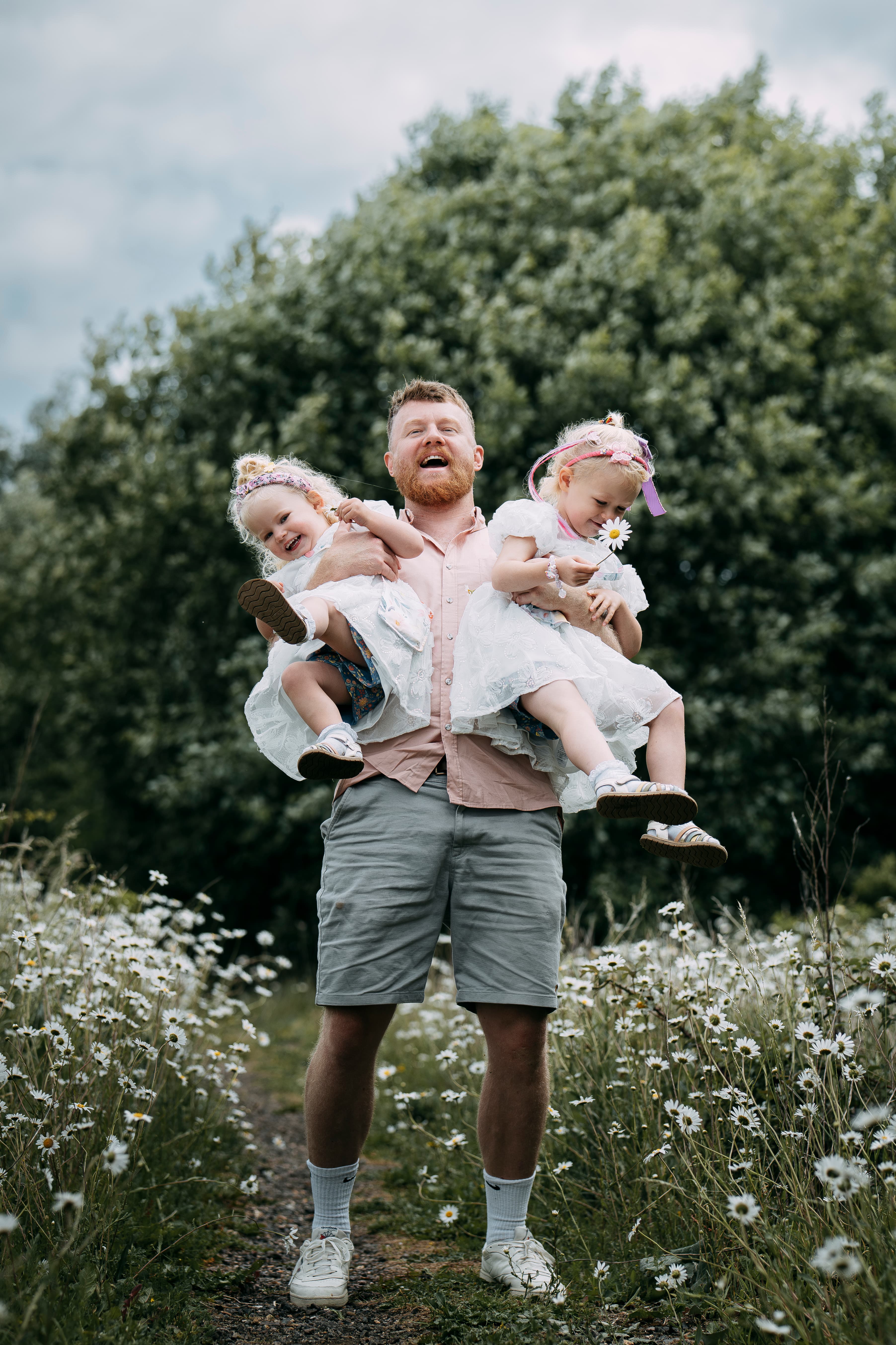Family outdoor photography session in Cambridgeshire