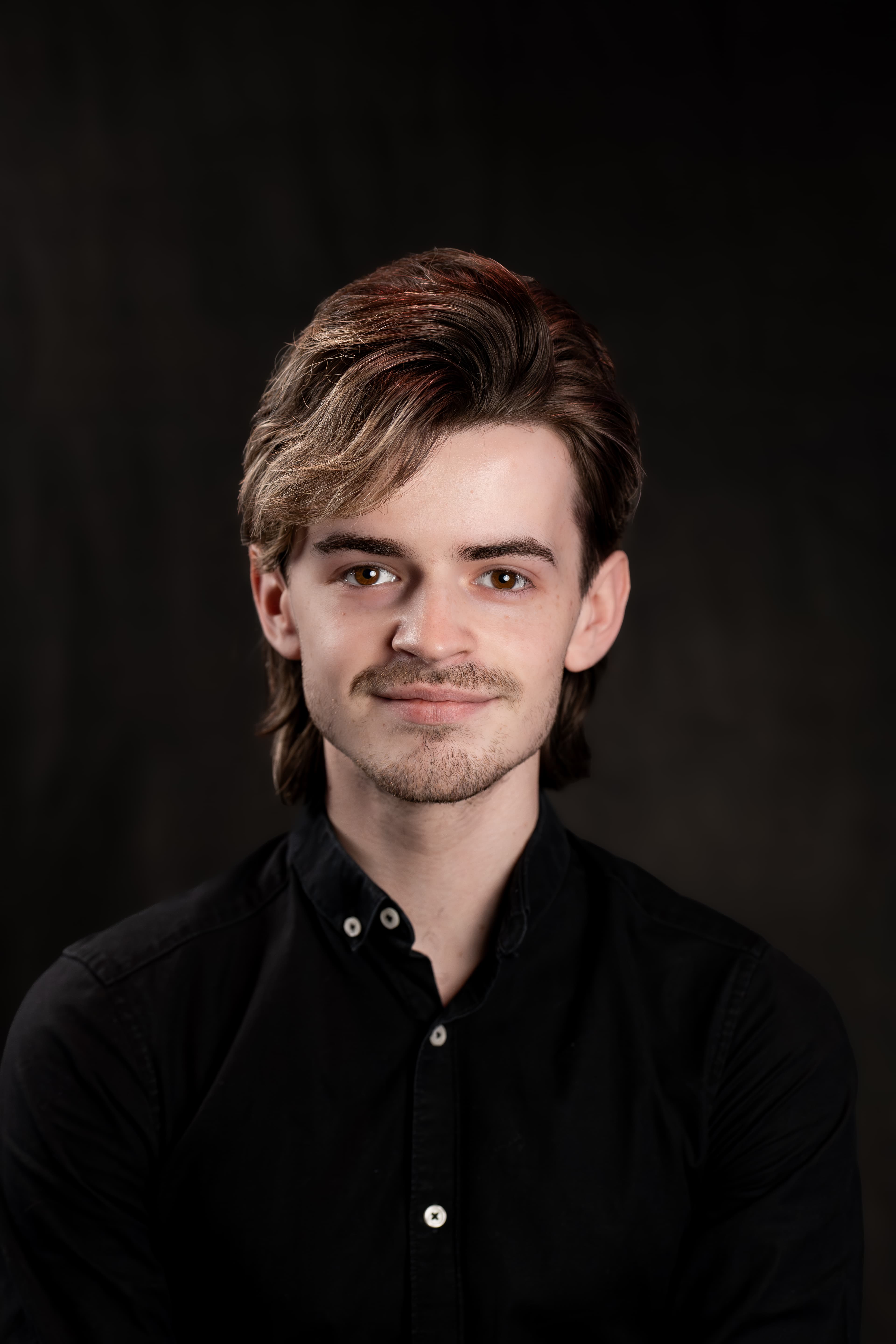 The Best Studio Lighting for Headshots (And Why It Matters)